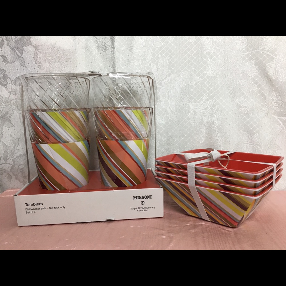 Tumblers and bowls set